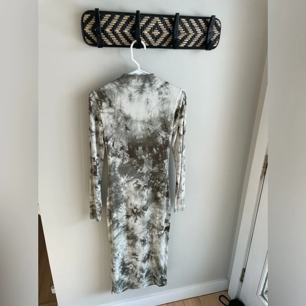 Lovers + Friends Ivanna Midi Dress - Green Tie Dye - Size Small - Picture 10 of 15
